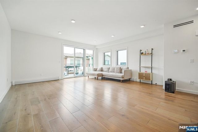 66B Henry Avenue, Palisades Park, NJ 07650