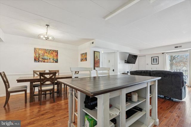 3 OAKRIDGE DR, Langhorne, PA 19047