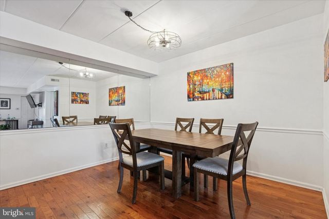 3 OAKRIDGE DR, Langhorne, PA 19047