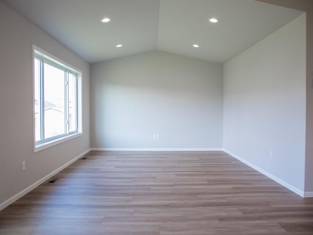 224 Lionheart Drive S, Horace, ND 58047