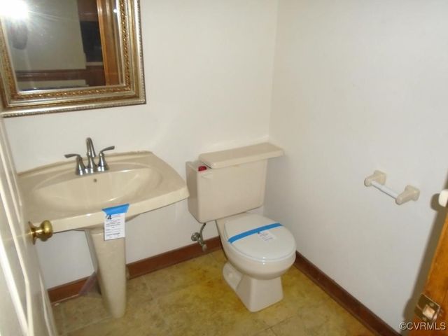 2504 Stemwell Blvd, North Chesterfield, VA 23236