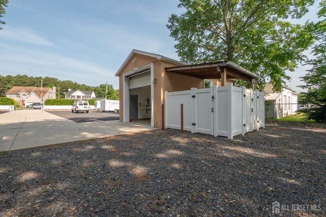 33 Bordentown Turnpike, Jamesburg, NJ 08831
