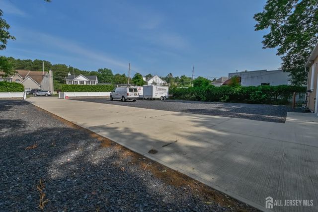33 Bordentown Turnpike, Jamesburg, NJ 08831