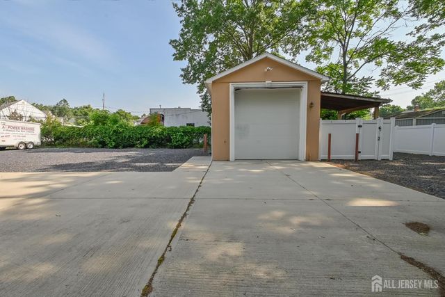 33 Bordentown Turnpike, Jamesburg, NJ 08831