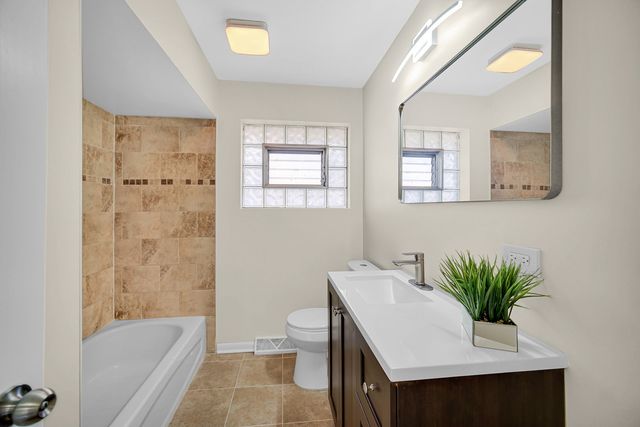 591 Paxton Avenue, Calumet City, IL 60409