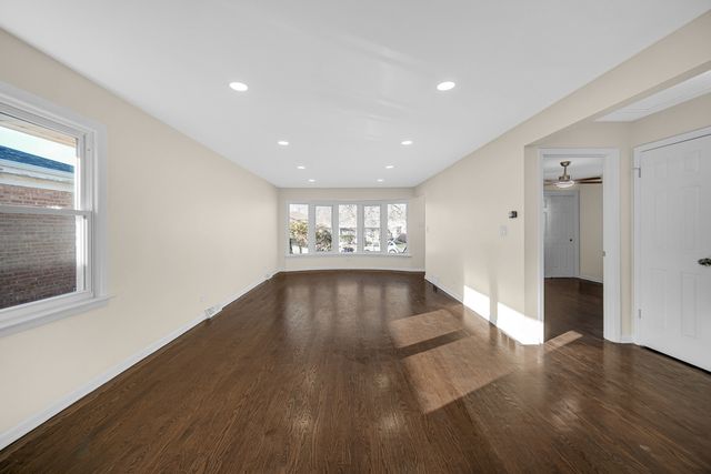 591 Paxton Avenue, Calumet City, IL 60409