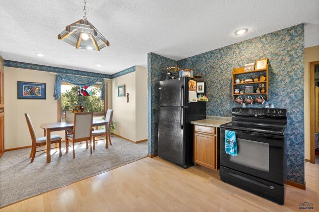 4941 SHERIDAN LAKE RD, Rapid City, SD 57702