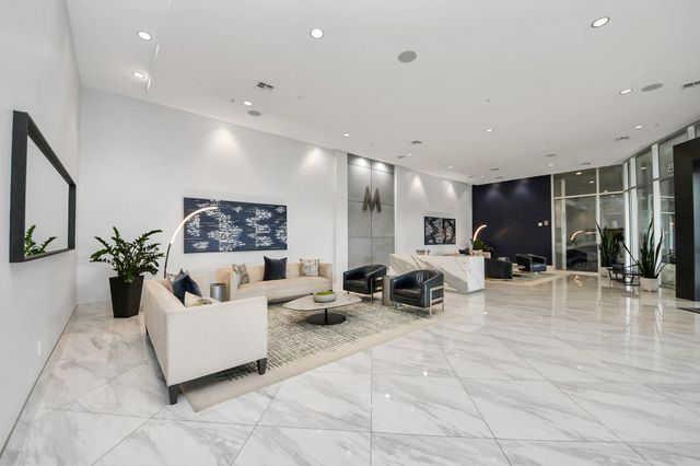 5925 Almeda Road 11616, Houston, TX 77004