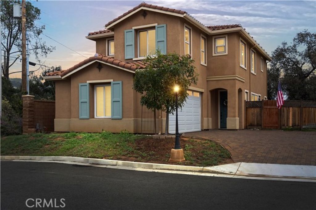 2010 Brentwood Pl., Claremont, CA 91711