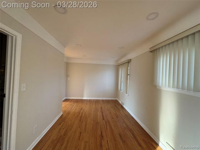 6326 Lathers Street, Garden City, MI 48135