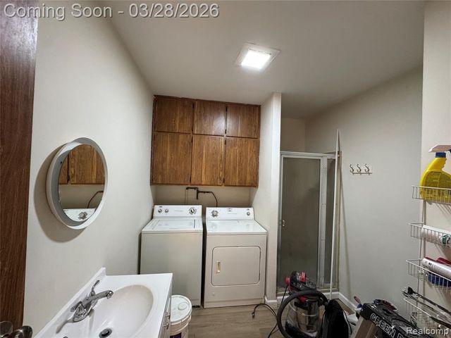 6326 Lathers Street, Garden City, MI 48135