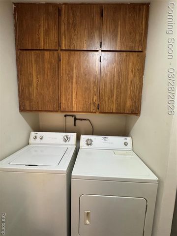 6326 Lathers Street, Garden City, MI 48135