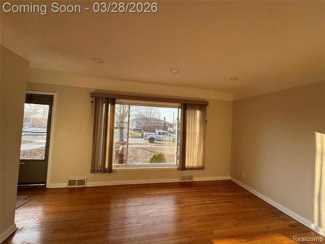 6326 Lathers Street, Garden City, MI 48135