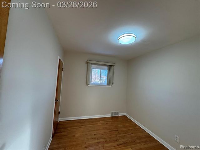 6326 Lathers Street, Garden City, MI 48135