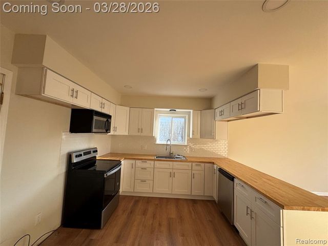 6326 Lathers Street, Garden City, MI 48135