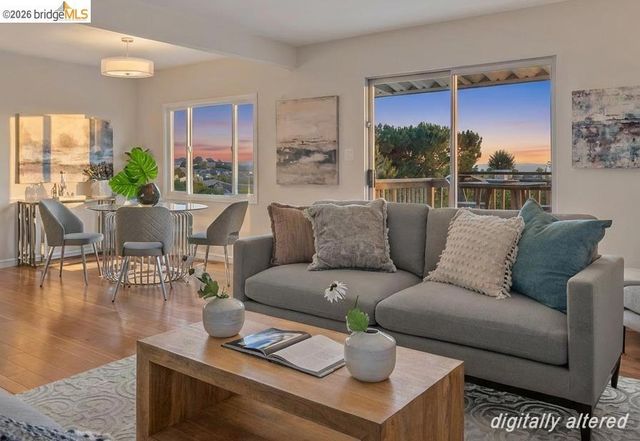 1711 Santa Clara St, Richmond, CA 94804