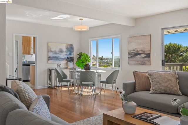 1711 Santa Clara St, Richmond, CA 94804