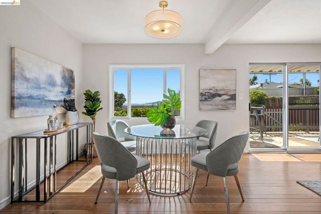 1711 Santa Clara St, Richmond, CA 94804