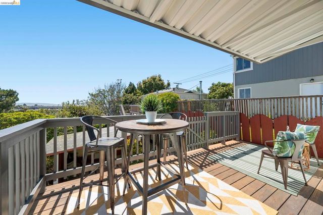 1711 Santa Clara St, Richmond, CA 94804