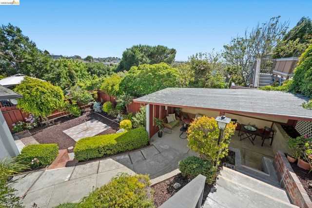 1711 Santa Clara St, Richmond, CA 94804
