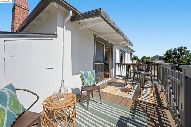 1711 Santa Clara St, Richmond, CA 94804