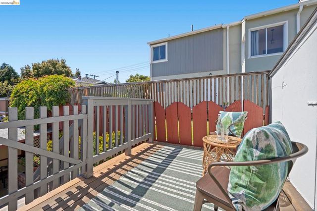 1711 Santa Clara St, Richmond, CA 94804