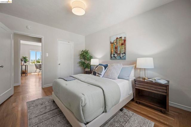 1711 Santa Clara St, Richmond, CA 94804