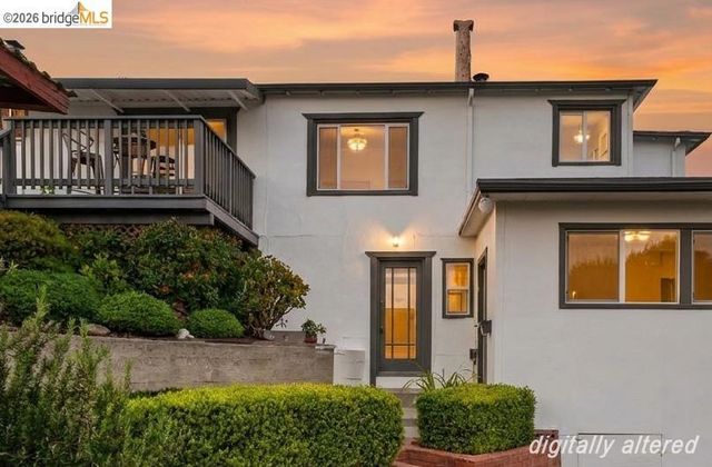 1711 Santa Clara St, Richmond, CA 94804