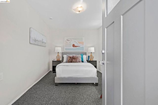 1711 Santa Clara St, Richmond, CA 94804