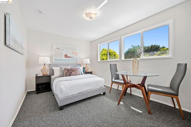1711 Santa Clara St, Richmond, CA 94804