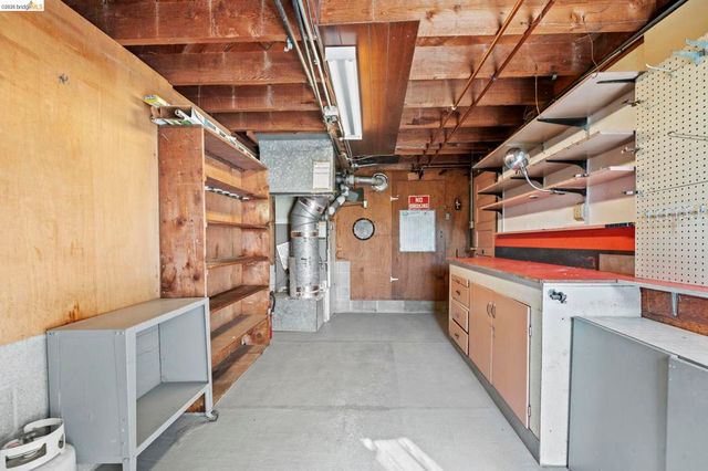 1711 Santa Clara St, Richmond, CA 94804