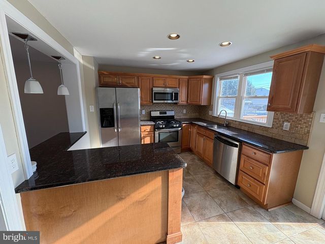 3251 MORNING GLORY RD, Philadelphia, PA 19154