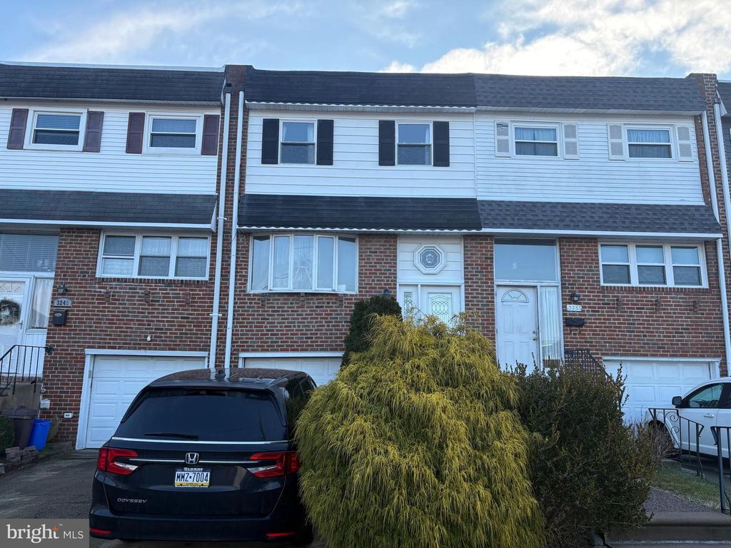 3251 MORNING GLORY RD, Philadelphia, PA 19154