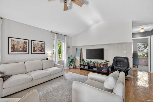 412 E Cardinal Glen Drive, Bloomington, IN 47401