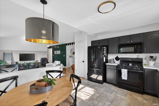 412 E Cardinal Glen Drive, Bloomington, IN 47401