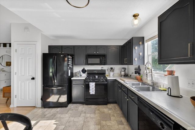 412 E Cardinal Glen Drive, Bloomington, IN 47401