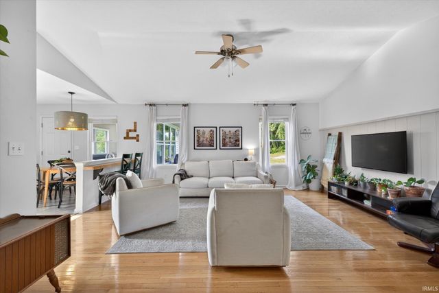 412 E Cardinal Glen Drive, Bloomington, IN 47401