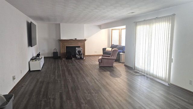 720 Waveland Road, Janesville, WI 53548