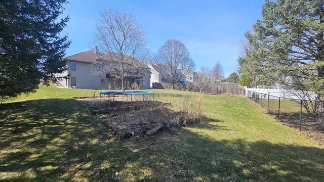 720 Waveland Road, Janesville, WI 53548