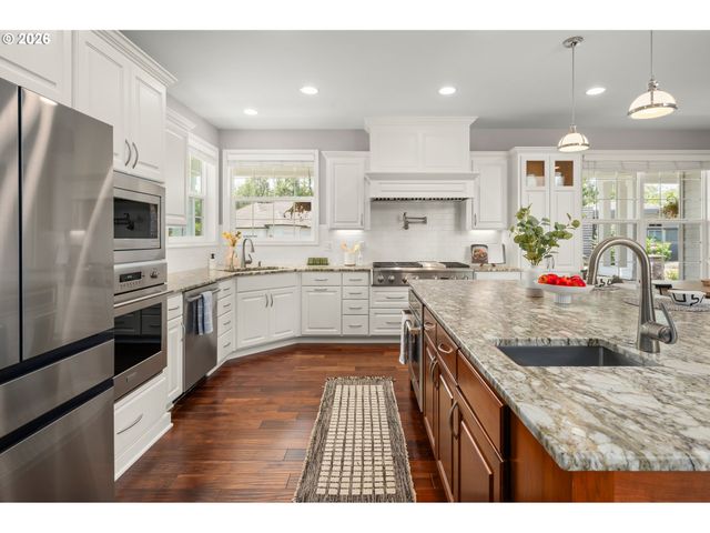3217 BOARDWALK Ave, Eugene, OR 97401