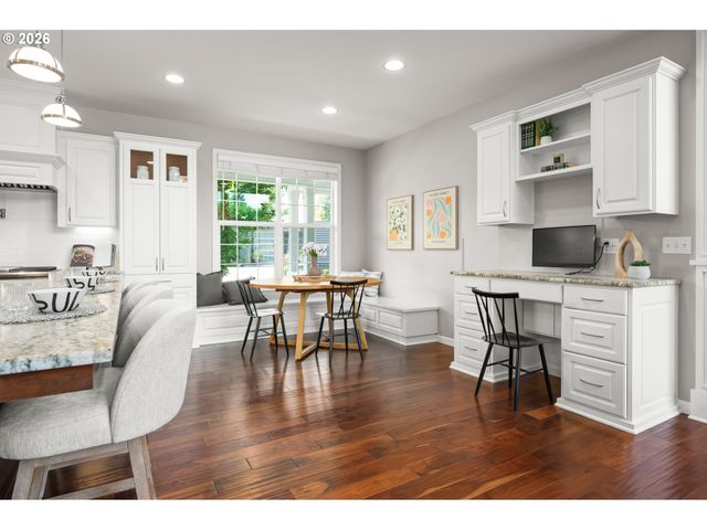 3217 BOARDWALK Ave, Eugene, OR 97401