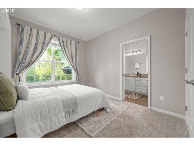 3217 BOARDWALK Ave, Eugene, OR 97401