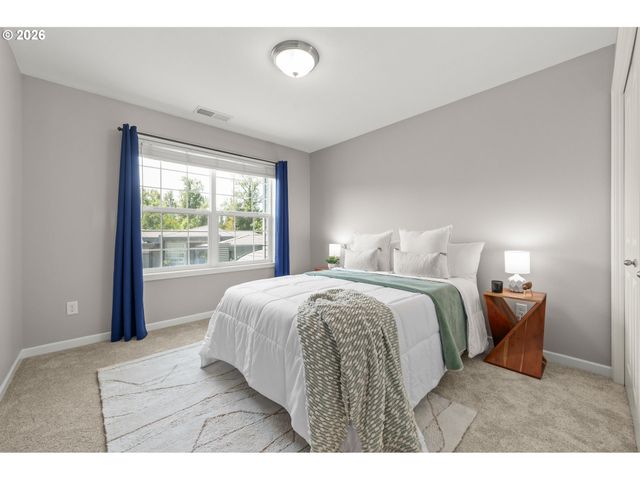 3217 BOARDWALK Ave, Eugene, OR 97401