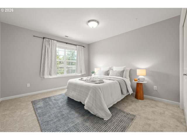 3217 BOARDWALK Ave, Eugene, OR 97401