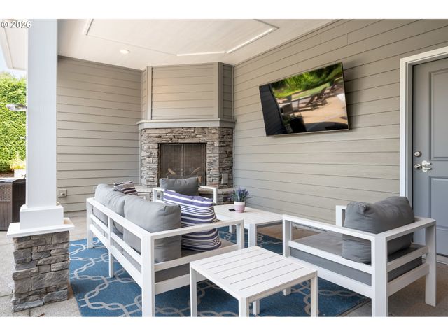 3217 BOARDWALK Ave, Eugene, OR 97401