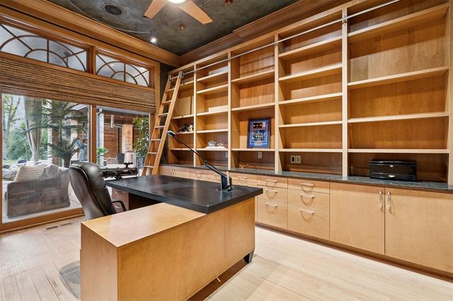 1916 Mulholland Drive, Edmond, OK 73012