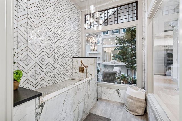 1916 Mulholland Drive, Edmond, OK 73012