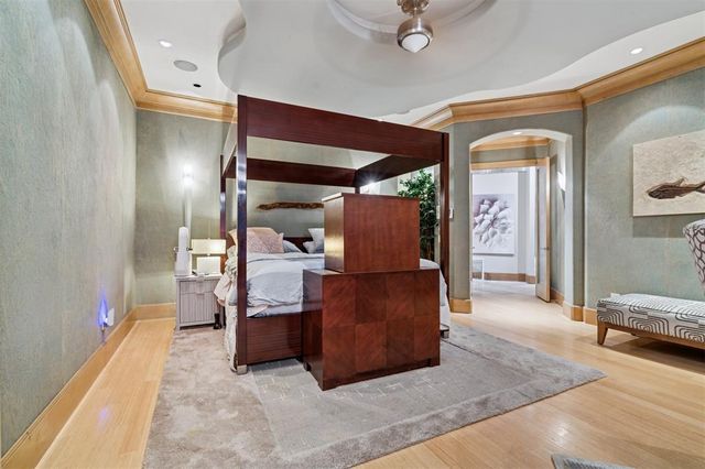 1916 Mulholland Drive, Edmond, OK 73012