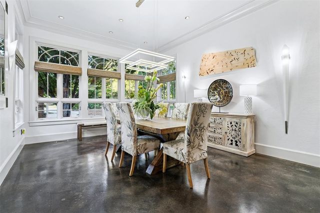 1916 Mulholland Drive, Edmond, OK 73012