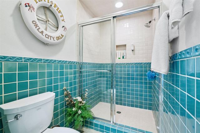 1916 Mulholland Drive, Edmond, OK 73012